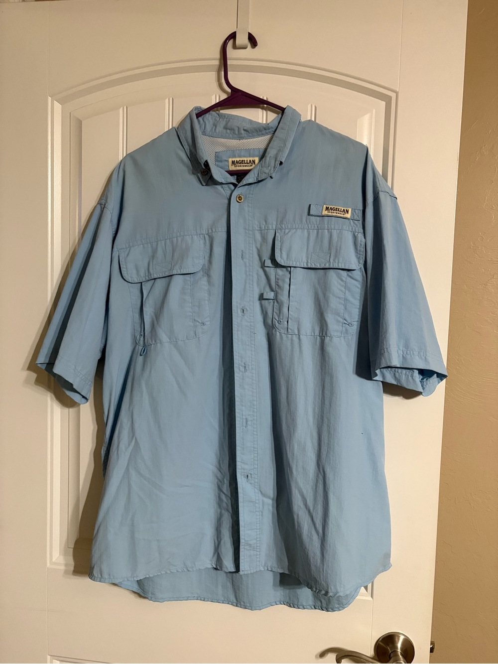 Magellan Outdoors Light Blue Short-Sleeve Button-Down Shirt